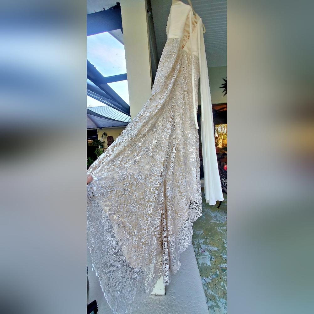 Women's Wedding Dress - Picture 11 of 16